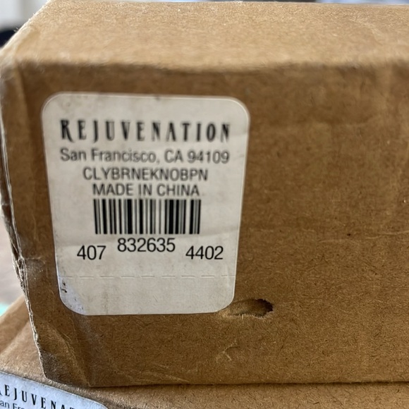 2 / Rejuvenation Claybourne Cabinet Knob in POLISHED NICKEL - Picture 4 of 4